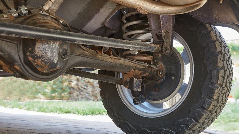 Old suspension and differential in a car