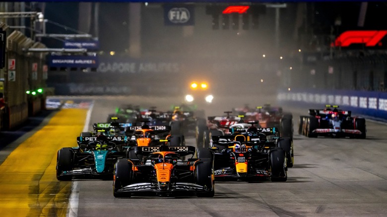 2024 formula 1 Singapore grand prix F1 cars on track