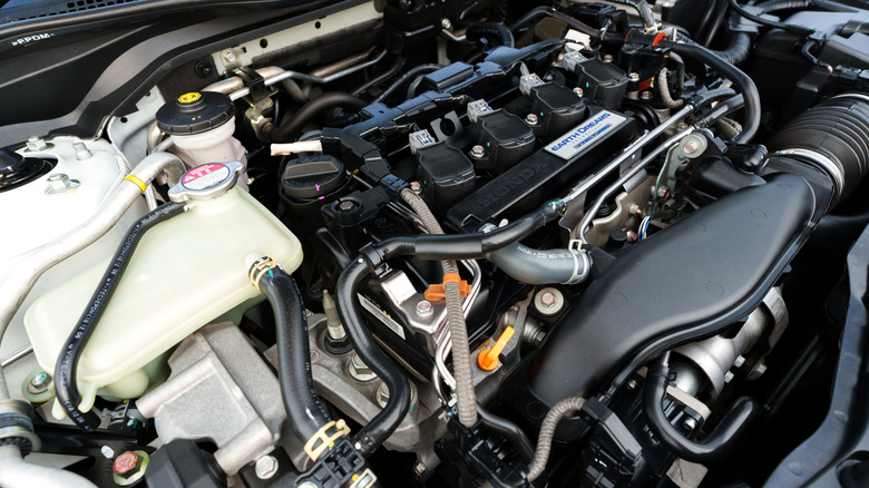 Engine bay from Civic FC 2018 RS Turbo with plastic engine covers removed