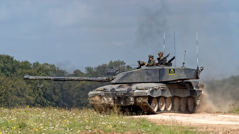 Challenger 2 tank