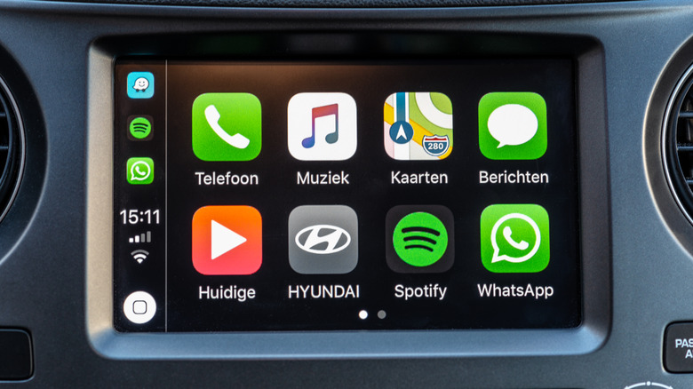 Apple Carplay interface in dashboard