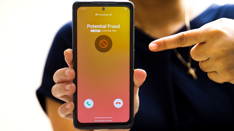 Phone potential fraud call