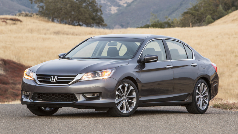 2015 Honda Accord sedan parked