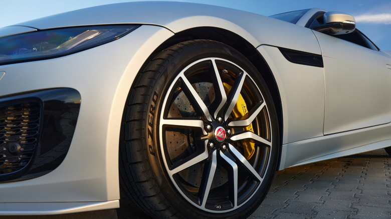 Jaguar F-Type in matte gray paint