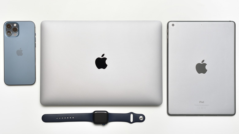 Apple iPhone, iPad and Watch