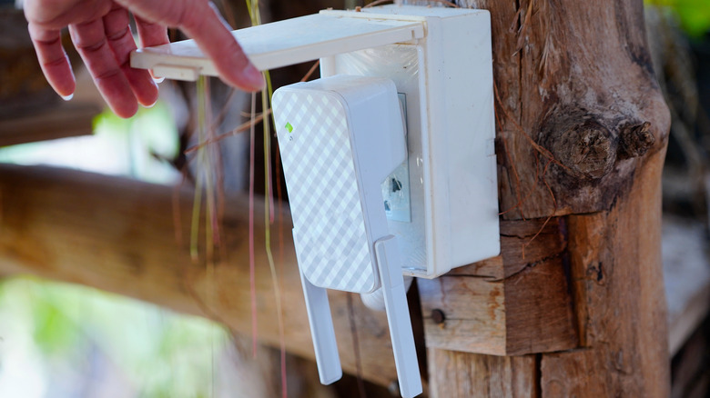 powerline adapter outdoors