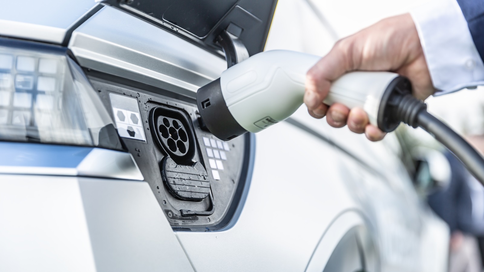 How To Find Free EV Charging Stations Near You