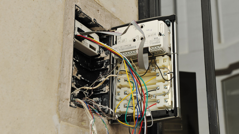 wiring on intercom