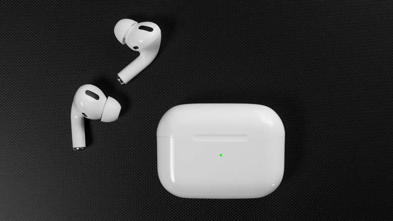 Airpod case green indicator light