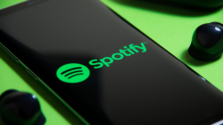 android device with spotify app open