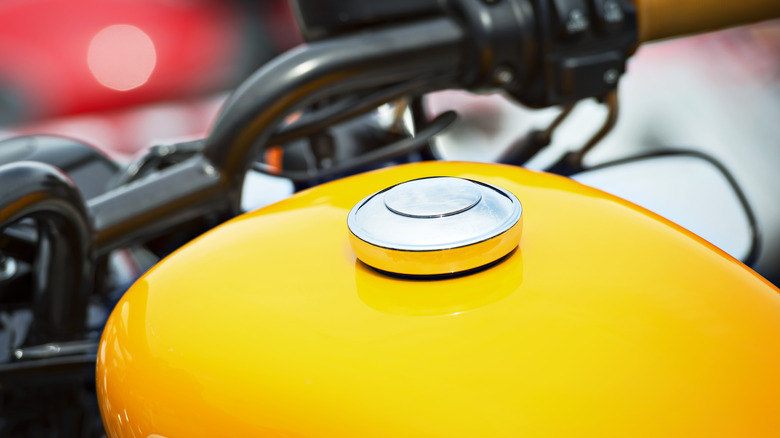 Motorcycle fuel tank cap