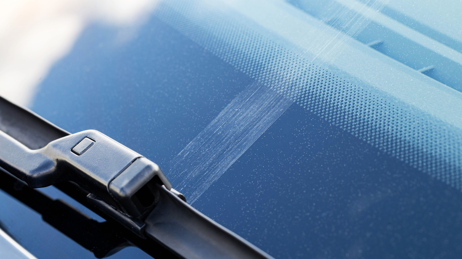 How To Remove Wiper Scratches From Your Car's Windshield