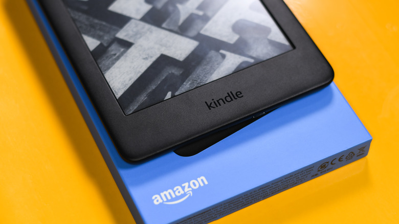 unboxing new Kindle