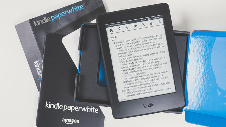 amazon kindle with packaging