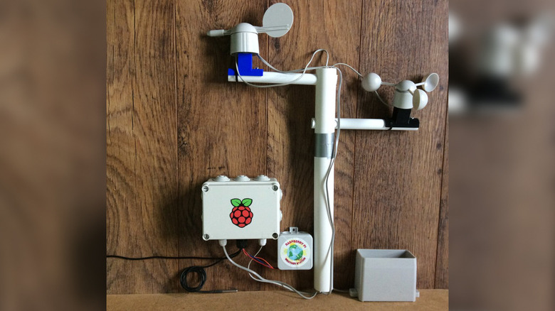 Raspberry Pi used to build a weather station