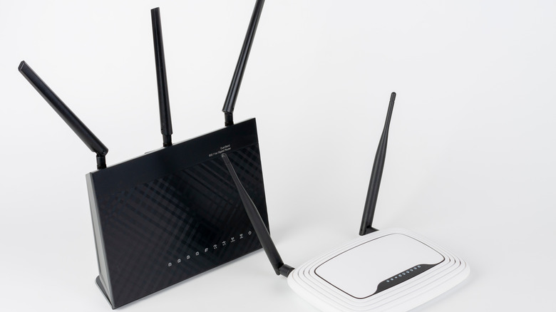 asus routers black and white