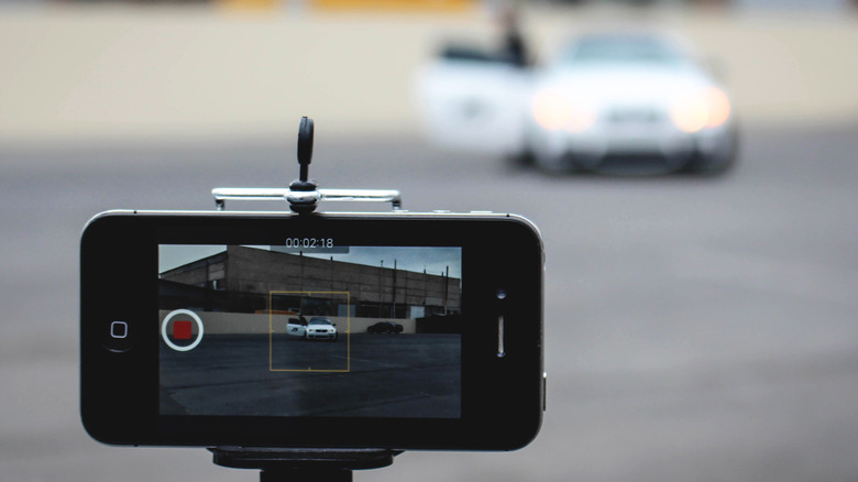 iPhone mount recording car