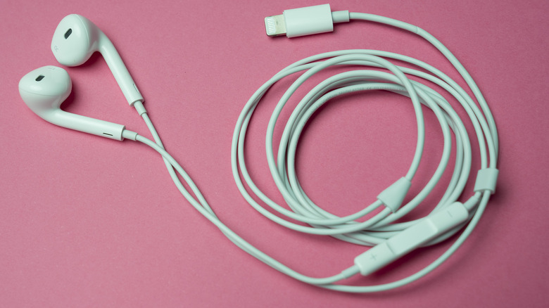 Apple EarPods pink background