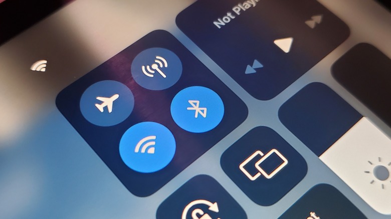 Bluetooth logo control center ios