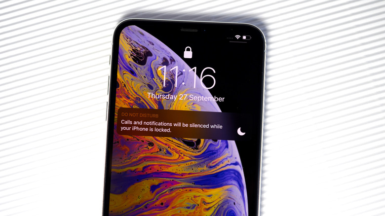 iPhone Lock Screen Do Not Disturb