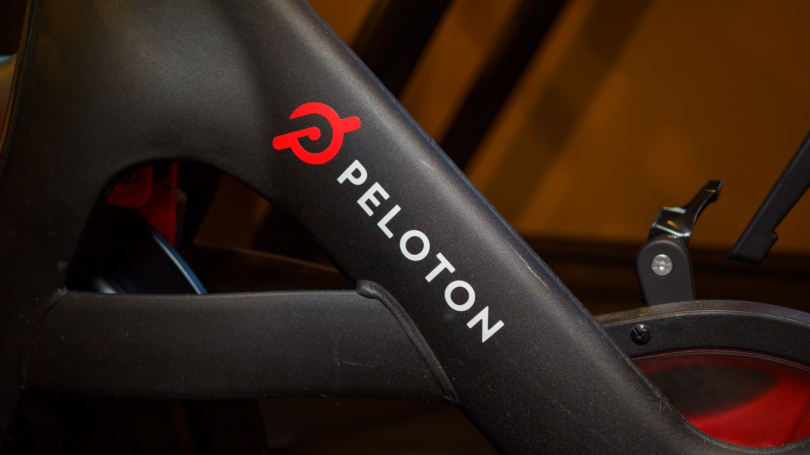 Peloton best sale treadmill netflix