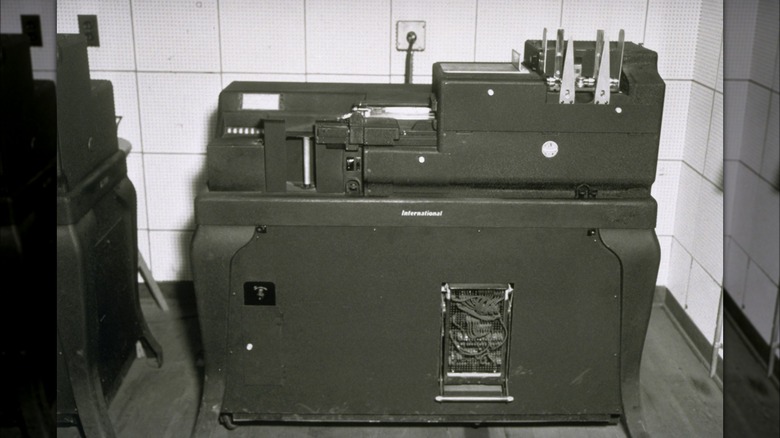 IBM punch card tabulator