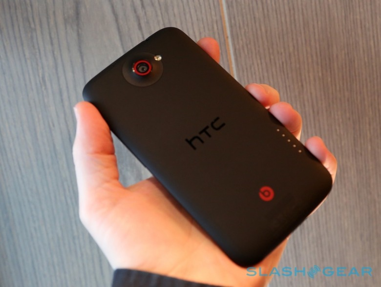 Interpretatief zak chatten HTC One X+ Official: We Go Hands-On! - SlashGear