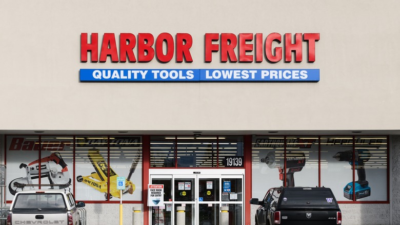 Front of a Harbor Freight store