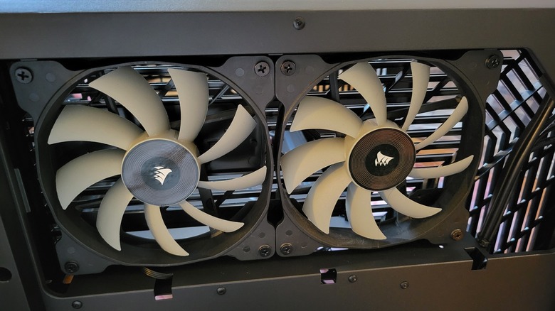 The 140mm fans mounted to the bottom of the case