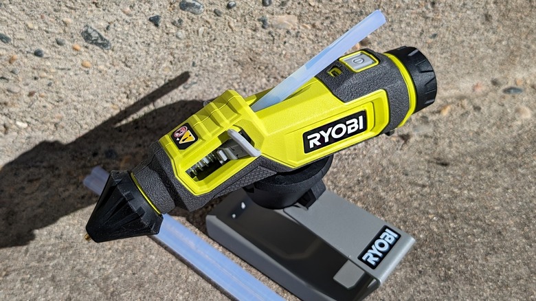 Ryobi USB Lithium Glue Pen Kit on cement