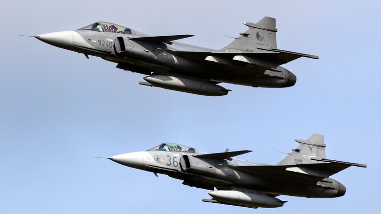 Two Jas 39 Gripen flying