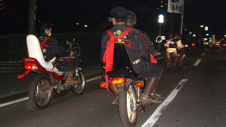 Bosozoku gang on a run