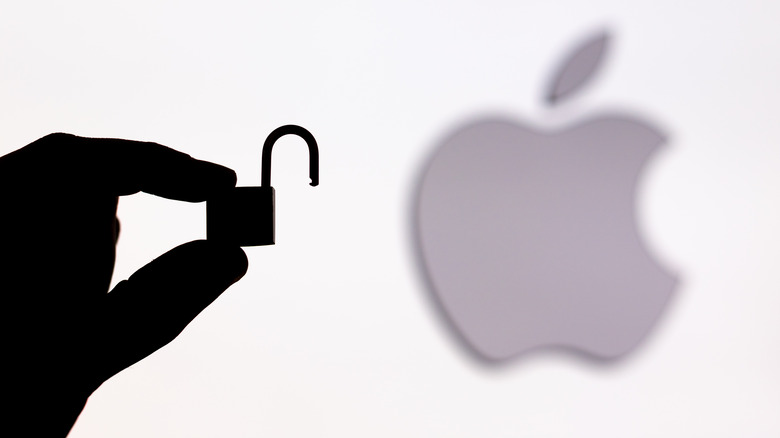Image of Apple logo and padlock