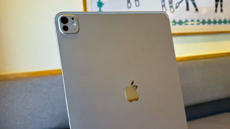 Rear face of iPad Pro