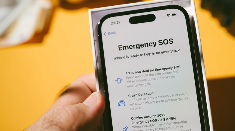 Emergency SOS on iPhone 14