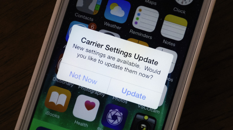 iPhone Carrier Settings Update popup