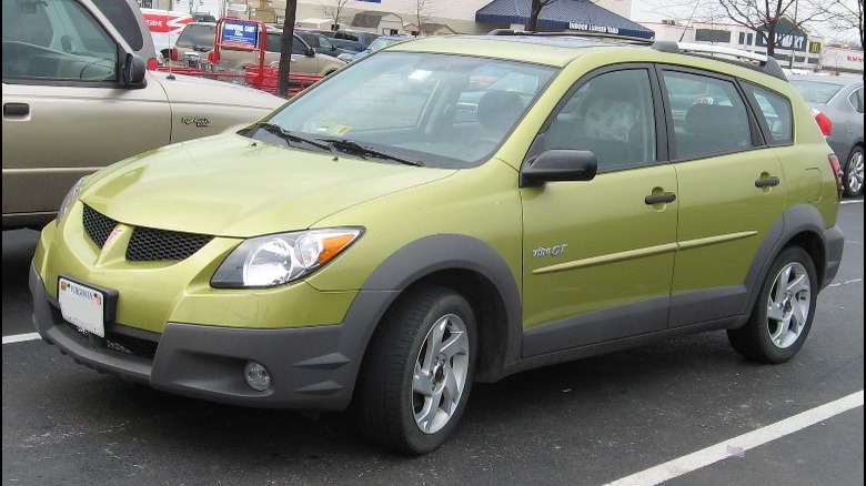 Green 2003 Pontiac Vibe