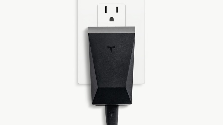 Tesla USB-C wall plug