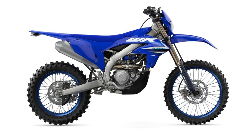 Blue 2025 Yamaha WR450F on white background