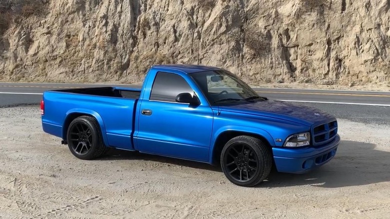 Side of Dodge 5.9 Magnum-powered Dakota R/T