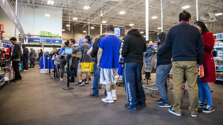 Best Buy Black Friday line in 2019