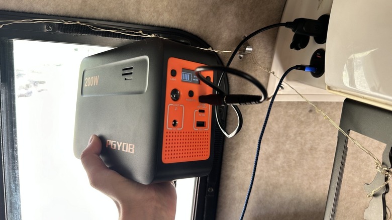 Charging power station with 12V outlet