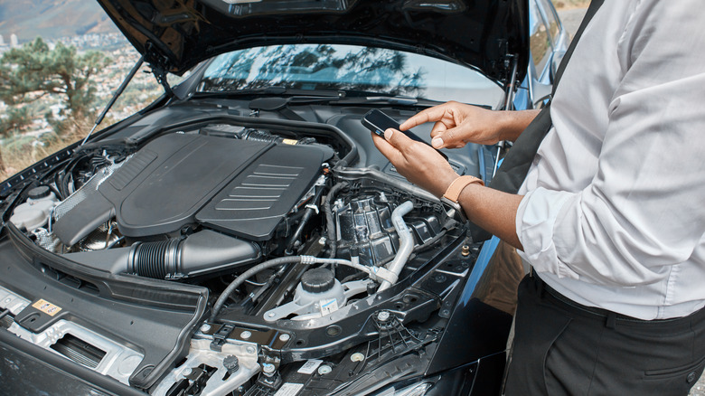 Diagnosis of a modern car engine with start-stop technology