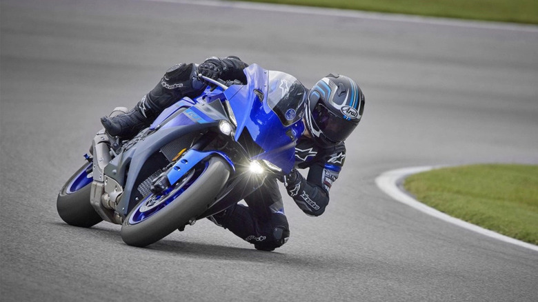 Yamaha YZF-R1 driving on track