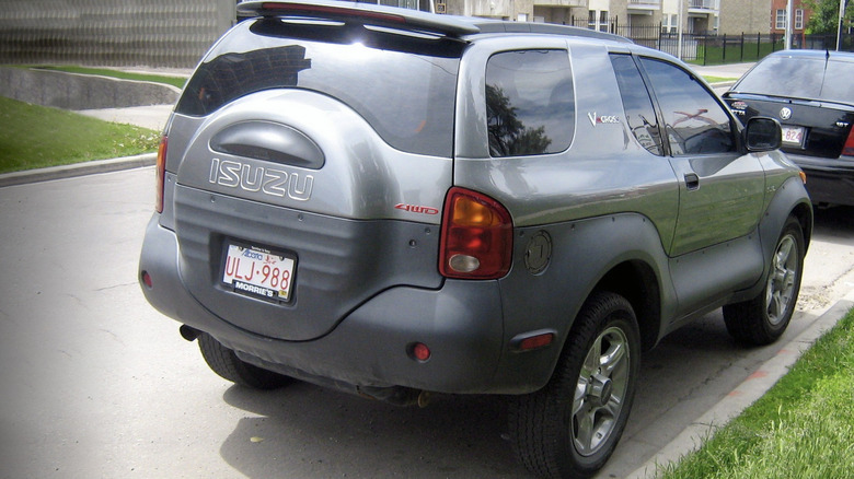 Isuzu VehiCROSS rear