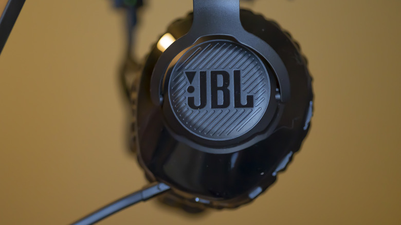 JBL Quantum 910X earpiece