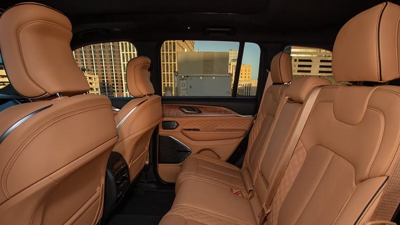 Grand Cherokee Limited beige interior rear seats