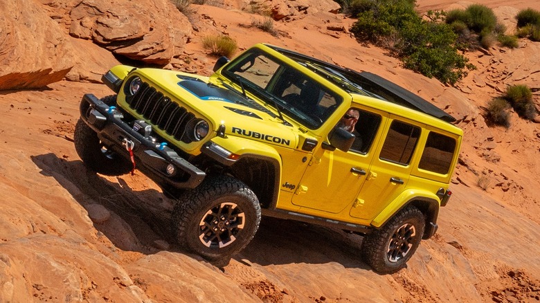 Jeep Gladiator Rubicon x rock crawling