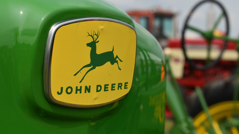 The John Deere logo