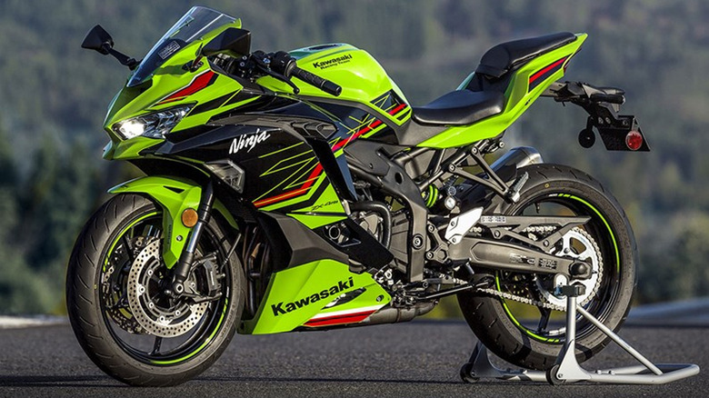 kawasaki ninja zx-4r